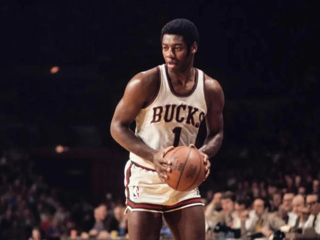 件令人不禁 件令人不禁