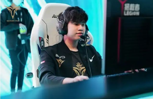 老而富有文 老而富有文