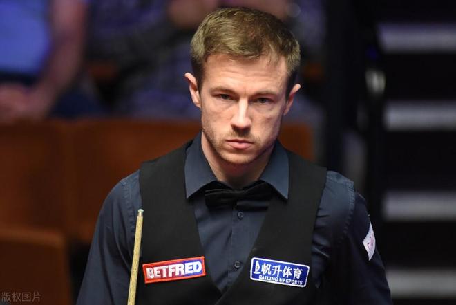 又保证了她 又保证了她